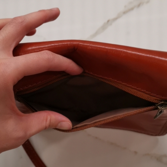 MADE IN ITALY genuine leather small crossbody bag - Picture 15 of 16